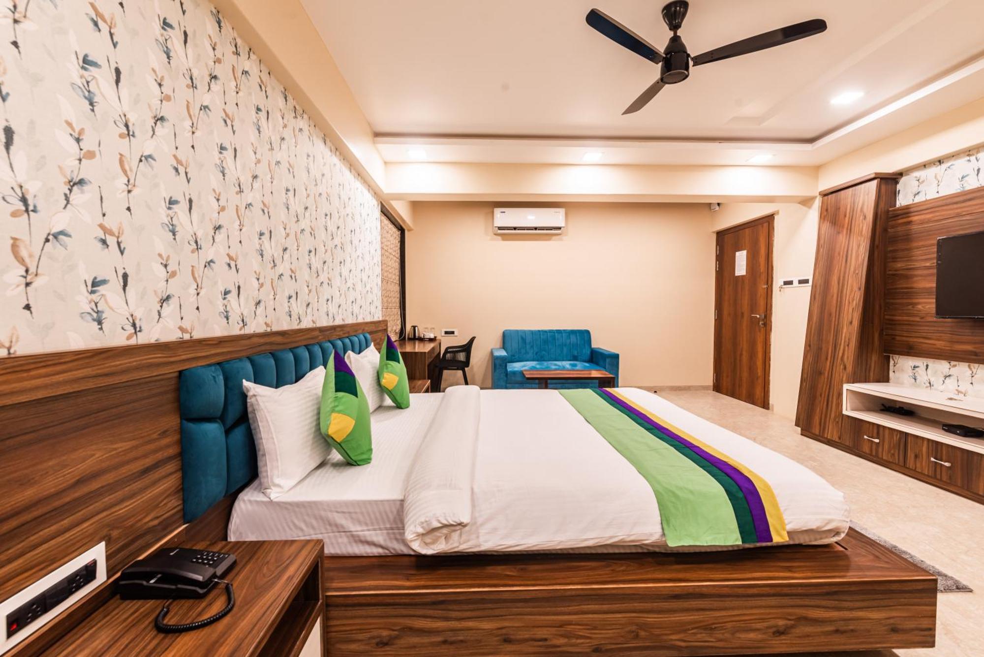 Lemon Wood Suites Pune Ngoại thất bức ảnh