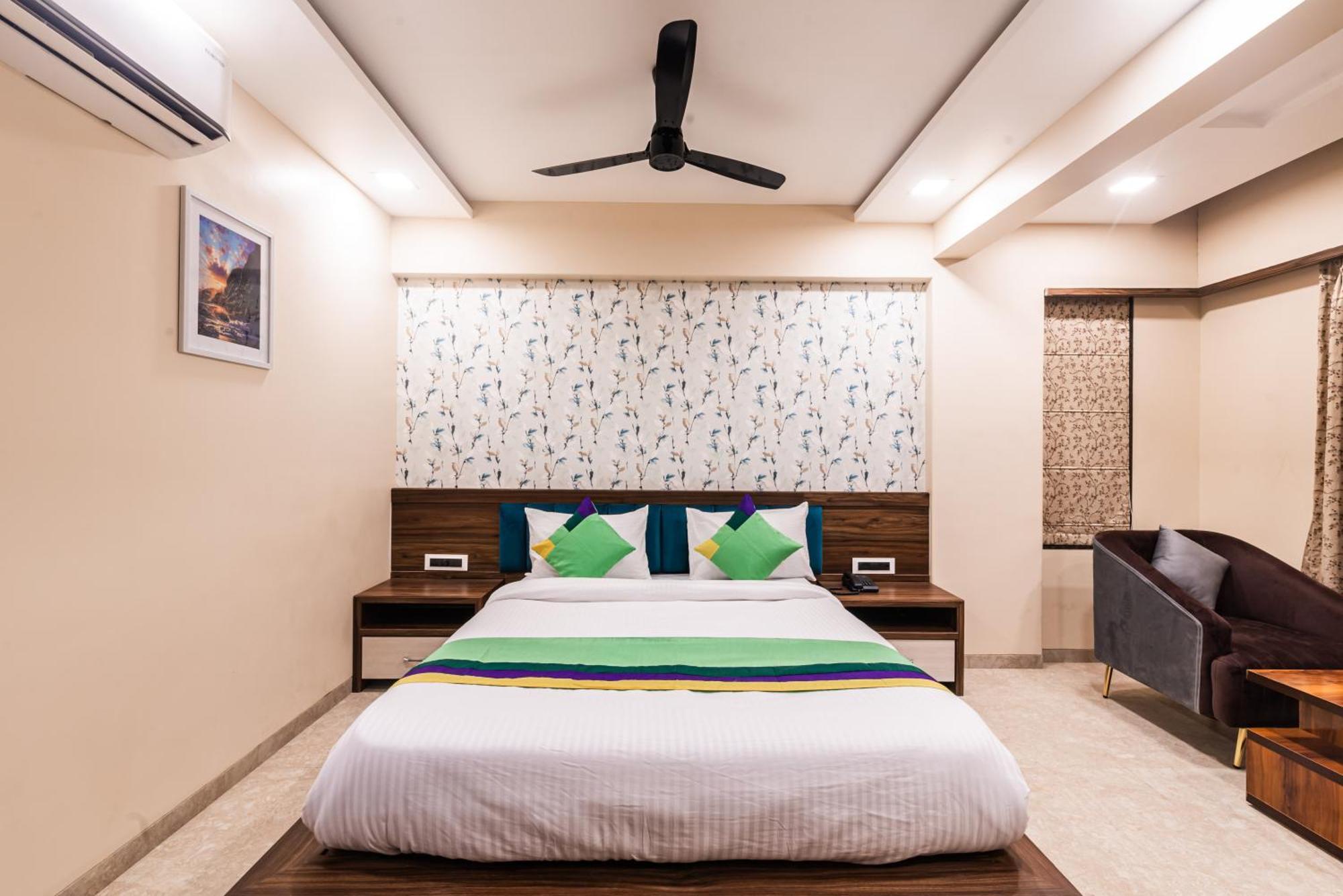 Lemon Wood Suites Pune Ngoại thất bức ảnh